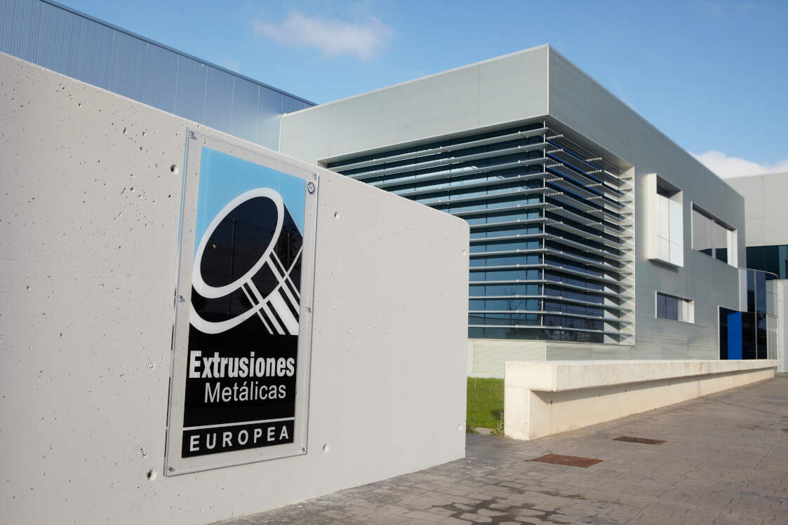 UGT FICA Valladolid revalida los 9 delegados del comité de empresa en Metales Extruidos Europea